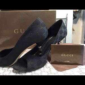 Gucci Open Toe Bamboo Pumps..GG Print Canvas SZ 9B